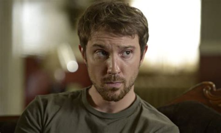 Know About Sam Huntington; Age, Height, Net Worth, Wife